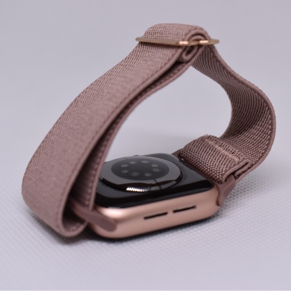 Apple Watch Series 6 40mm - Picture 1 of 4